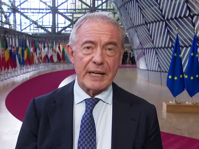 ec4rUELbt-0