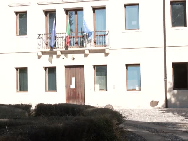 MUSAkjY21fQ